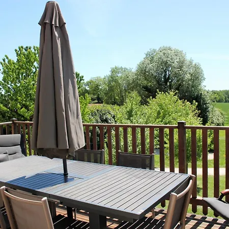 At Le Tilleul - Le Pommier & Le Cerisier