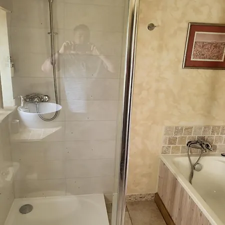 At Le Tilleul - Le Pommier & Le Cerisier Holiday home