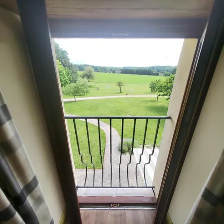 At Le Tilleul - Le Pommier & Le Cerisier Holiday home Le Lindois