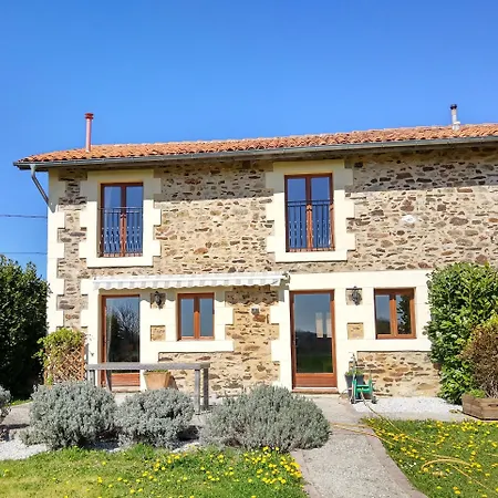 At Le Tilleul - Le Pommier & Le Cerisier Le Lindois